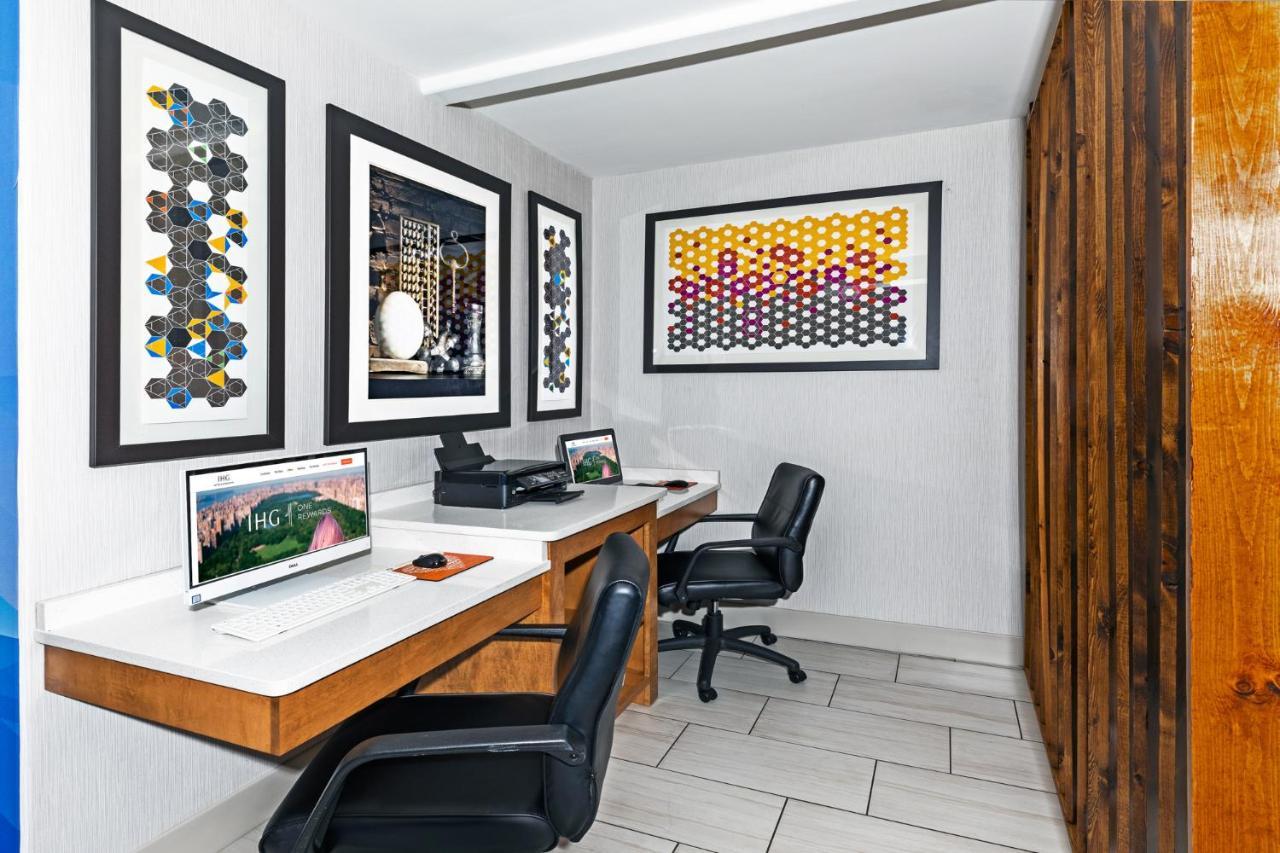 Holiday Inn Express & Suites Lafayette South By Ihg Екстер'єр фото