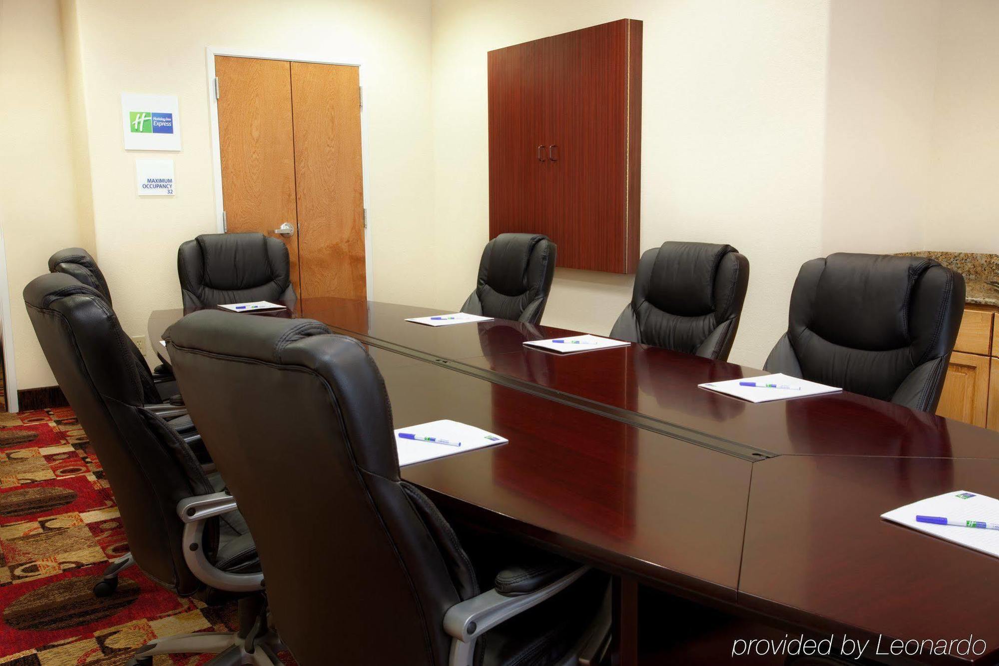 Holiday Inn Express & Suites Lafayette South By Ihg Зручності фото