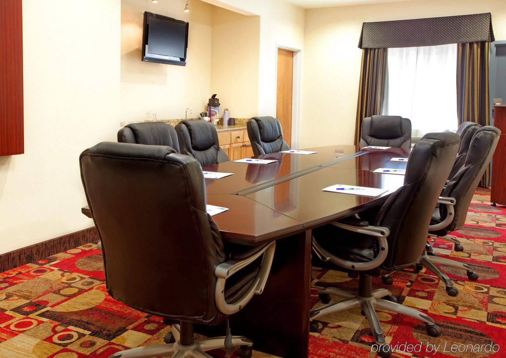 Holiday Inn Express & Suites Lafayette South By Ihg Зручності фото